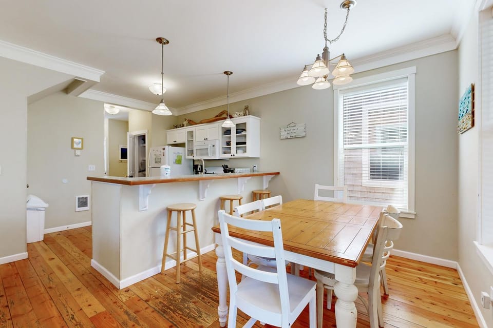 Bella Beach Home House in Lincoln Beach