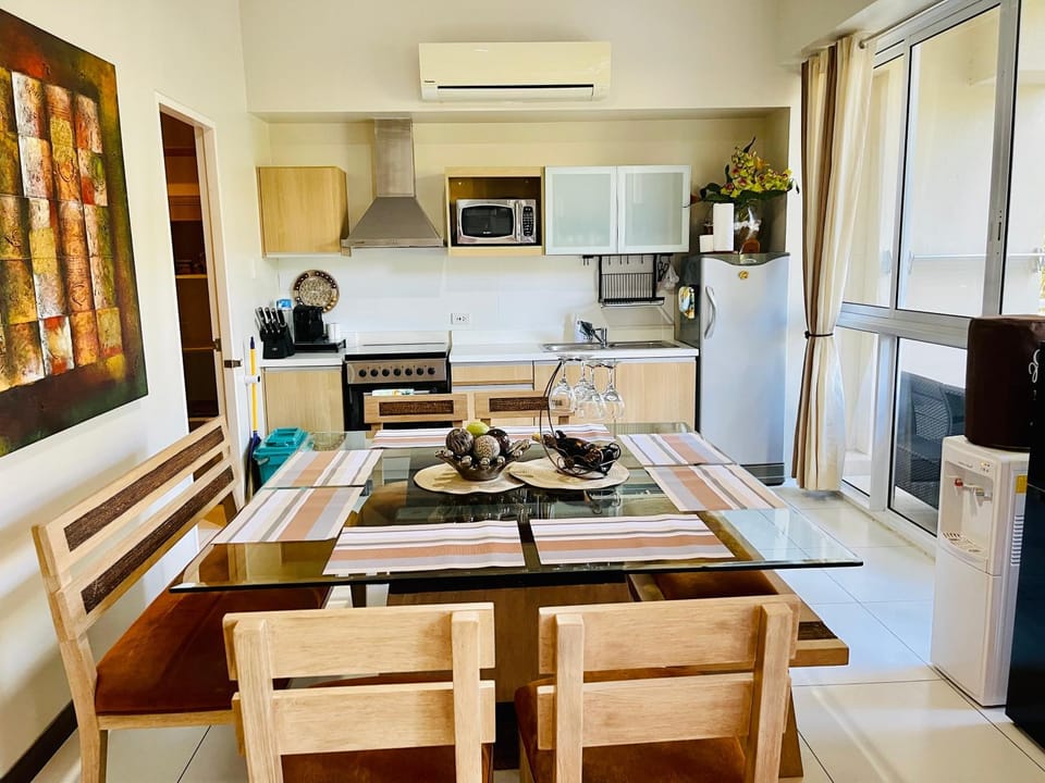 Pico de Loro 2 BD Garden Loft with Lagoon View Apartment in Nasugbu