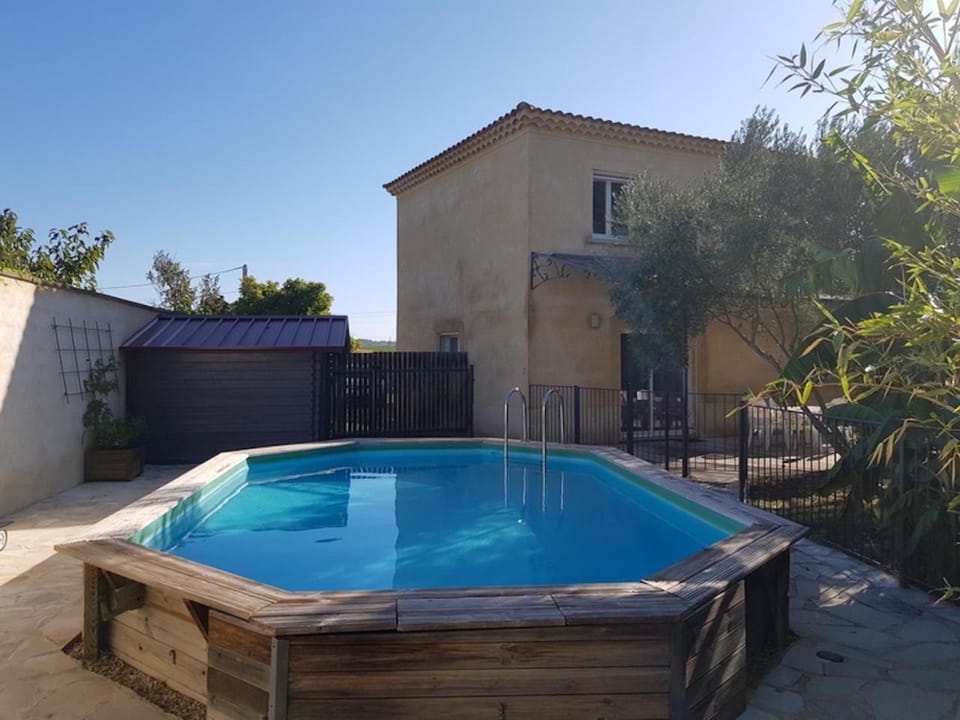 Swimming pool, Swimming pool