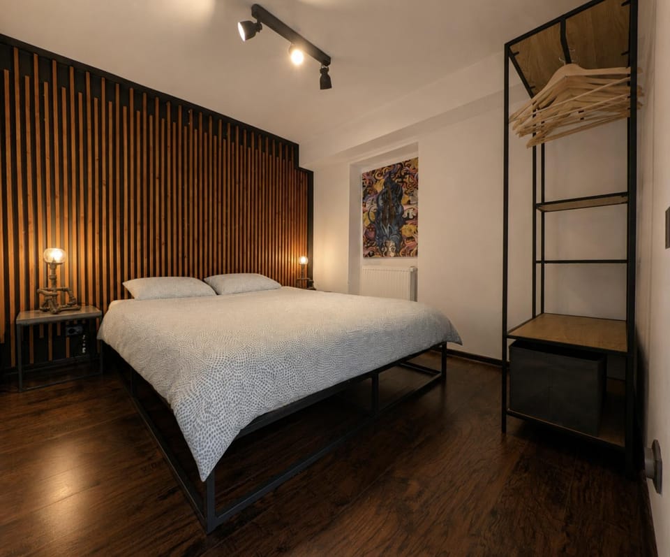 Bedroom, wardrobe