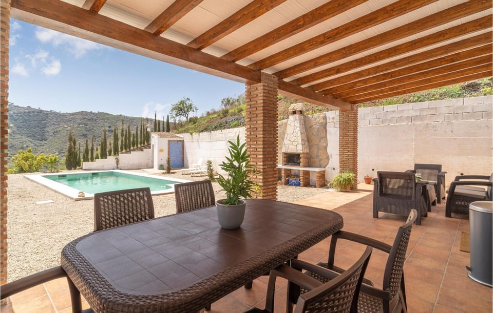 Balcony/Terrace, Swimming pool