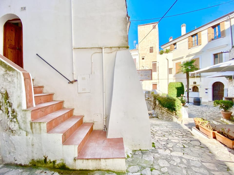 Property building, Facade/entrance, Off site