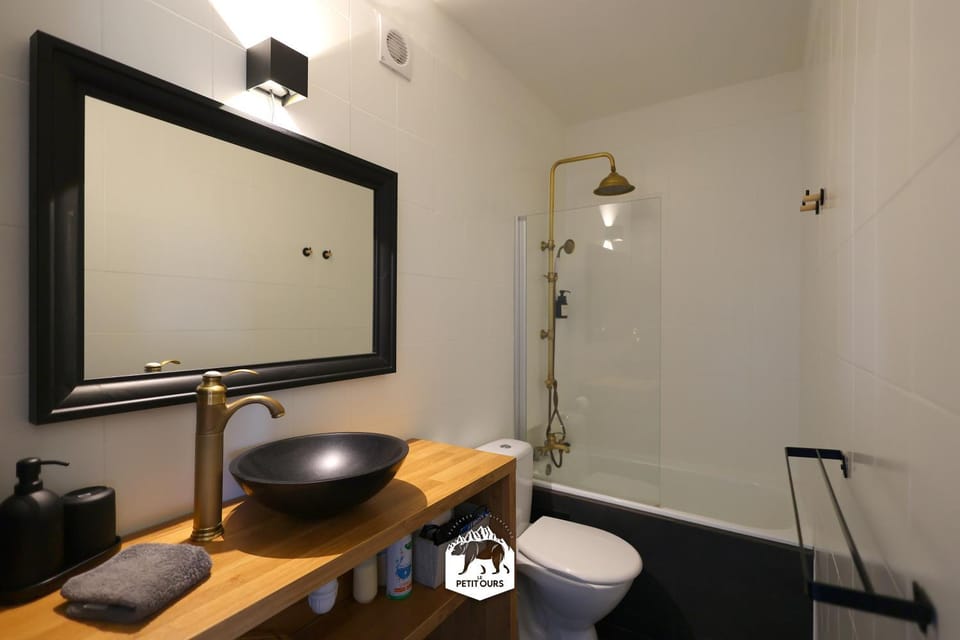 Bathroom, Bath