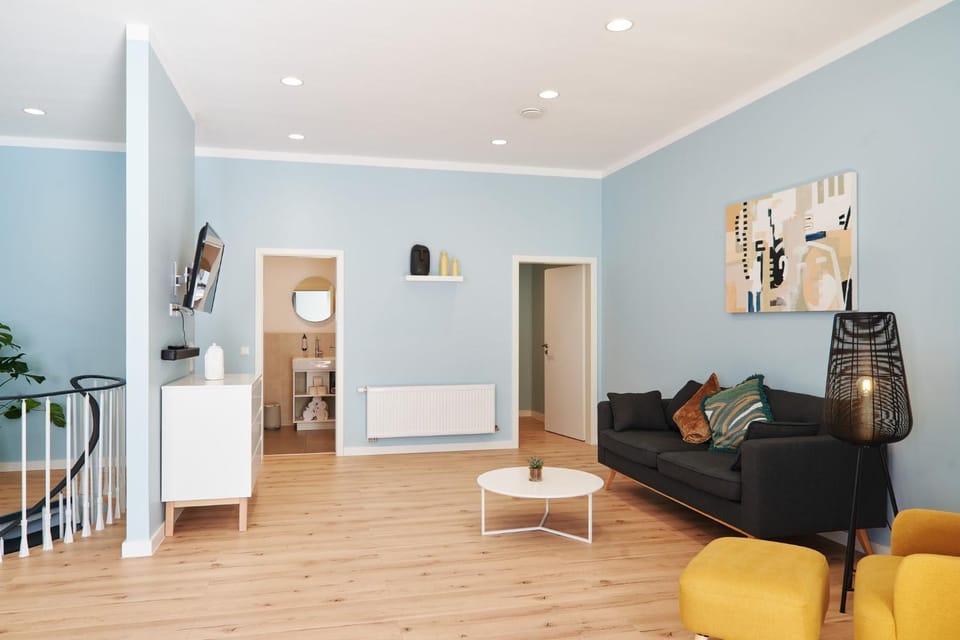 Living room, Photo of the whole room, Seating area