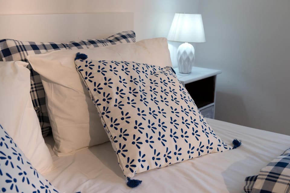 Bed, Photo of the whole room, Bedroom, hair dresser