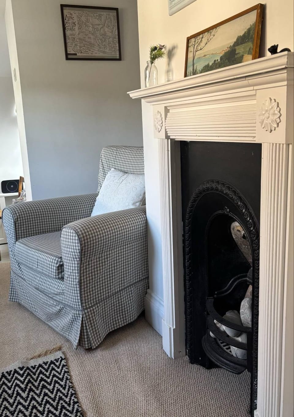 Flat 4 The Gables Lyme Regis with parking Apartment in Lyme Regis