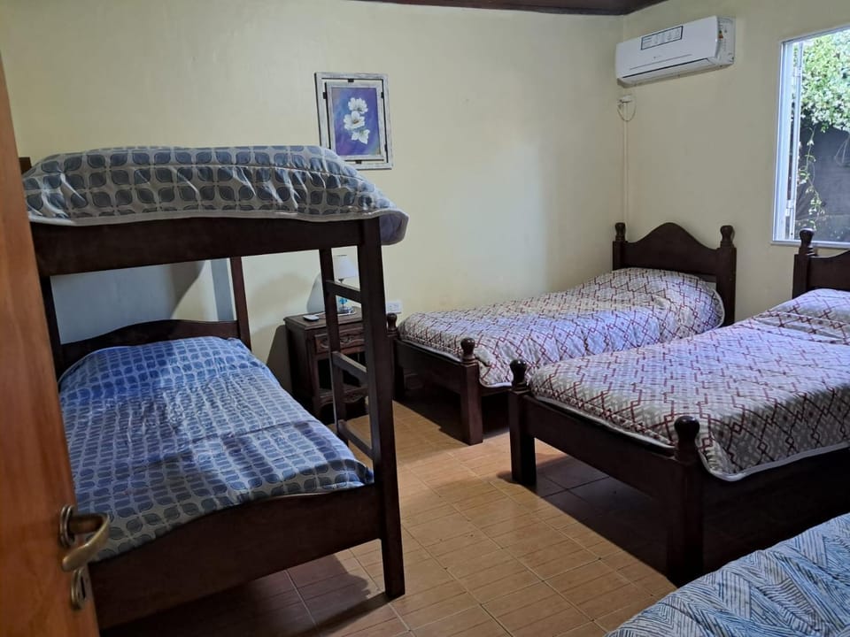 Bed, Photo of the whole room, Bedroom, air conditioner