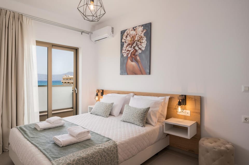 Bed, Photo of the whole room, Bedroom, Sea view
