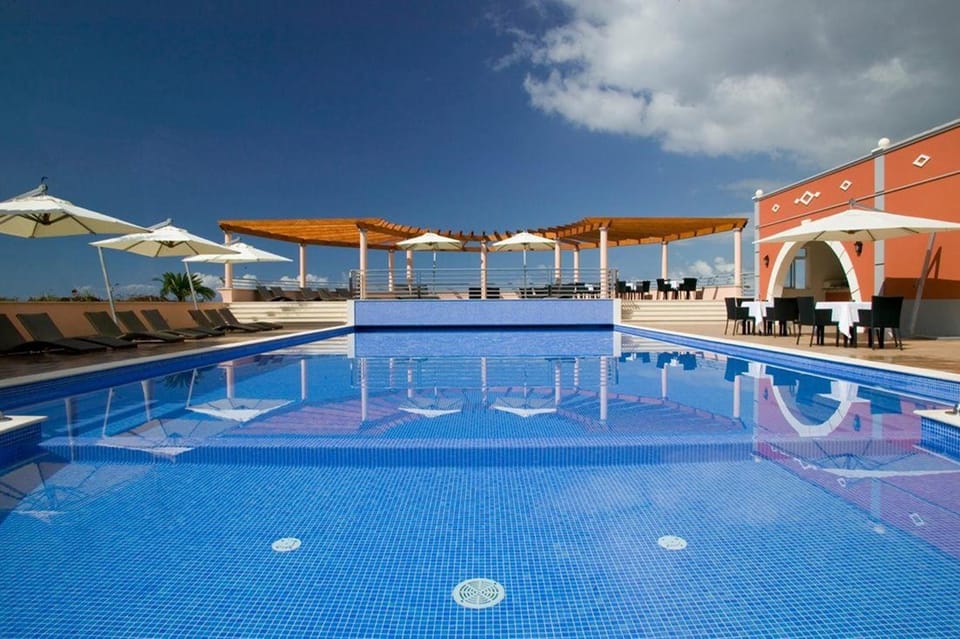 Pool view, Swimming pool