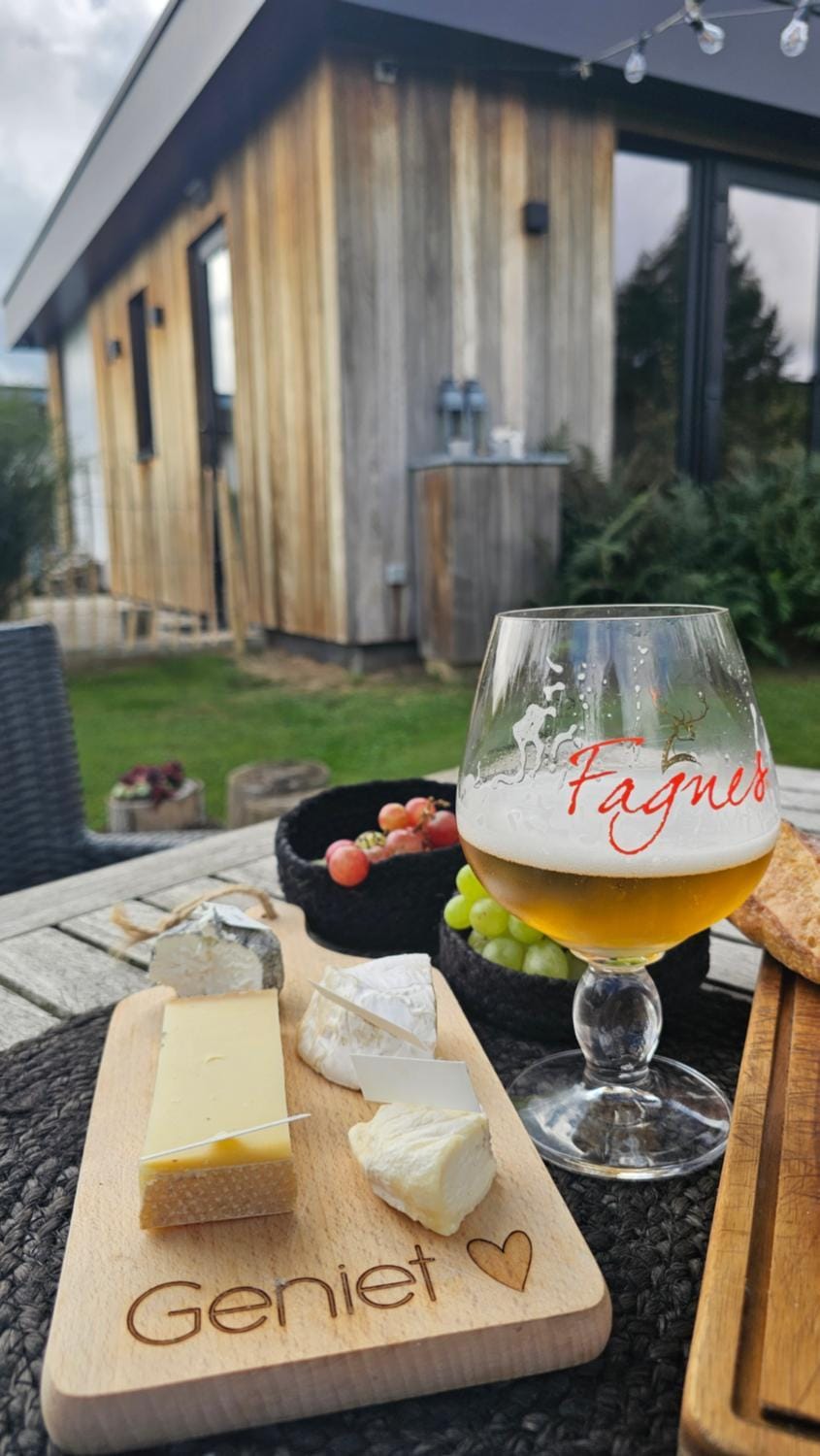 Spring, Day, Natural landscape, Winter, Summer, Garden, Garden, View (from property/room), View (from property/room), Food and drinks, Autumn, On site, Food, Garden view, Drinks, Alcoholic drinks, Seasons, Location