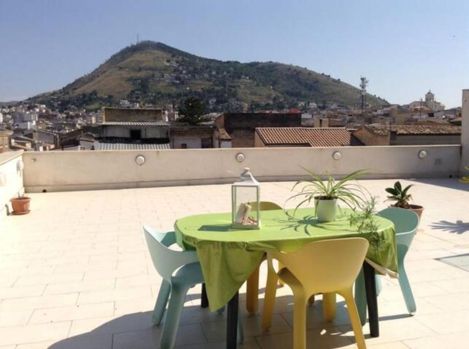 Attico in centro città Apartment in Alcamo
