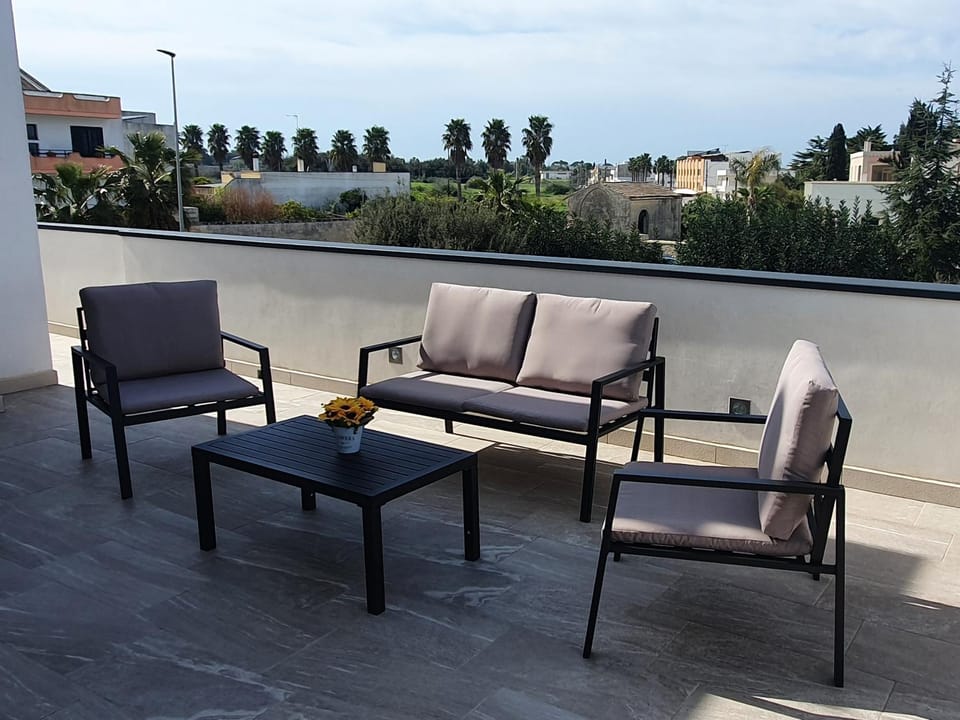 View (from property/room), Balcony/Terrace, Seating area