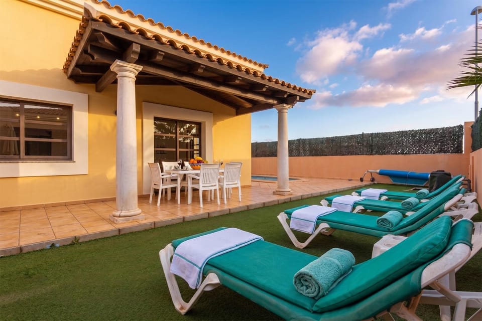 Off site, Balcony/Terrace, Balcony/Terrace