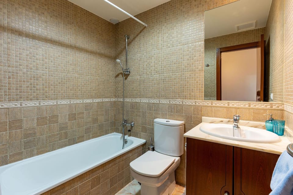 Bathroom, Bath