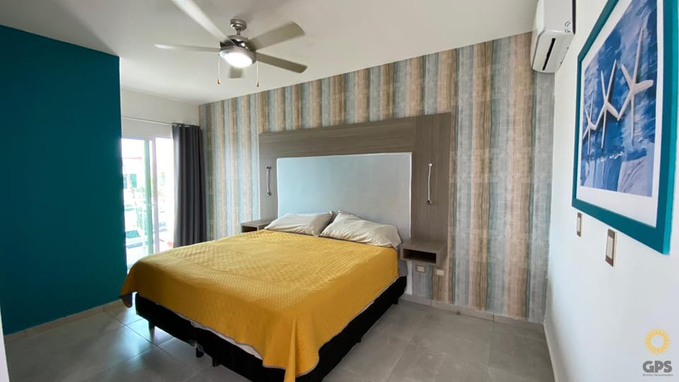 Bed, Photo of the whole room, Bedroom, fireplace, air conditioner