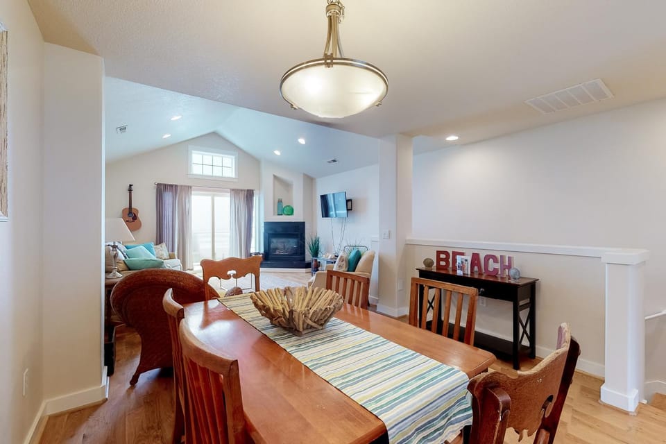Bela Pacific House in Rockaway Beach