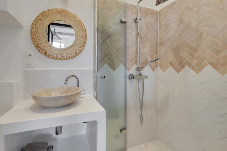 Shower, Bathroom