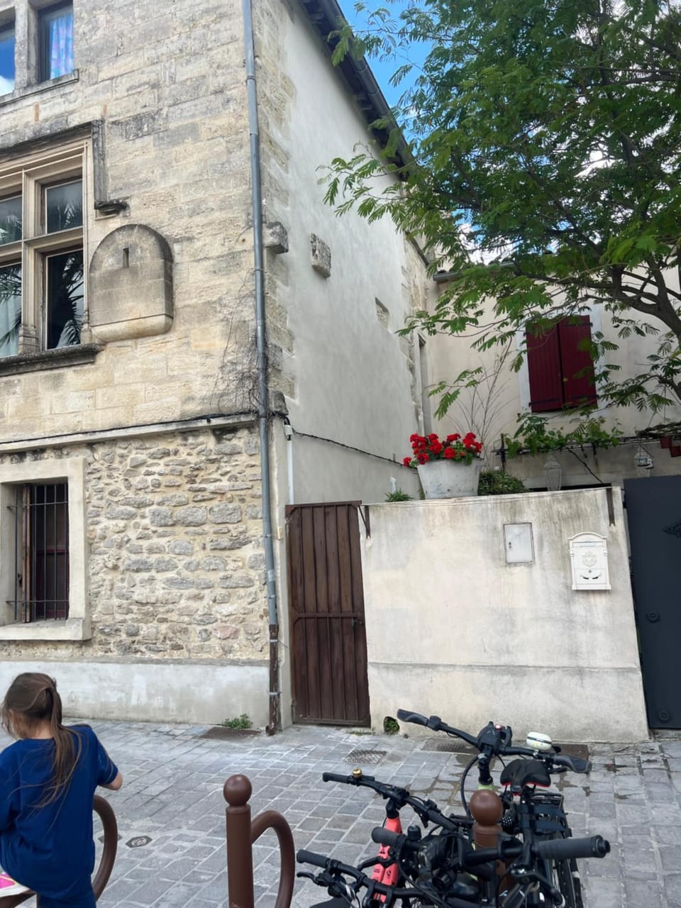 La maison sur la place dans Aigues Mortes House in Le Grau-du-Roi