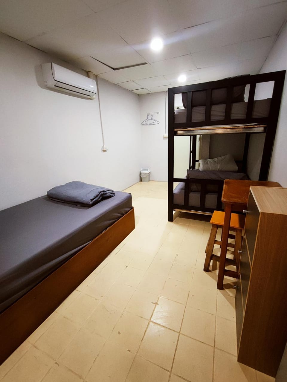 Bed, Photo of the whole room, bunk bed, air conditioner