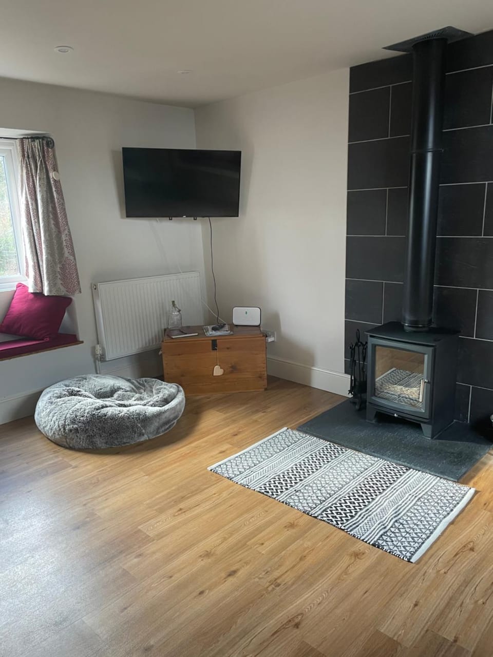 Cotswold Coombe Cottage House in Stroud District
