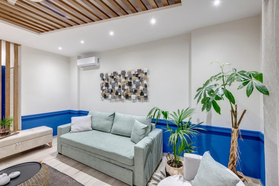 TV and multimedia, Living room, Seating area, Street view, Street view, Inner courtyard view, air conditioner, air conditioner