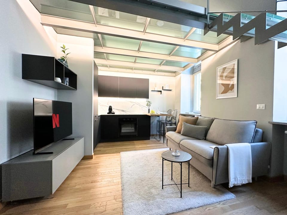 Kitchen or kitchenette, Living room