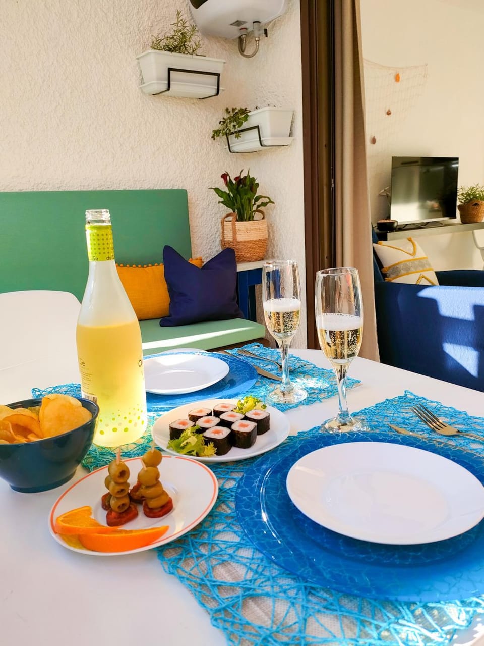Food and drinks, Dining area