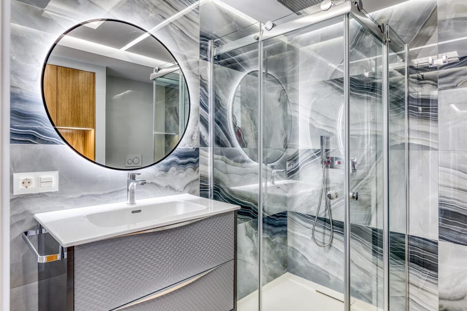 Shower, Bathroom