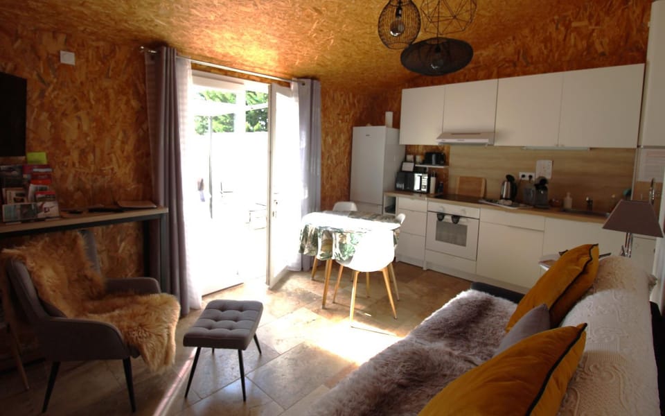 Les Bastidons de l'Isle - Le Saumane - 3 étoiles Apartment in L'Isle-sur-la-Sorgue