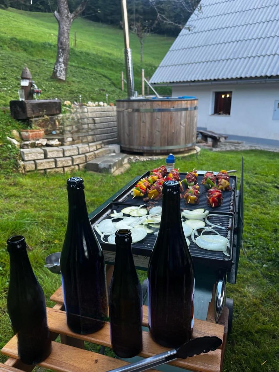 BBQ facilities, Garden, Hot Tub, Seating area