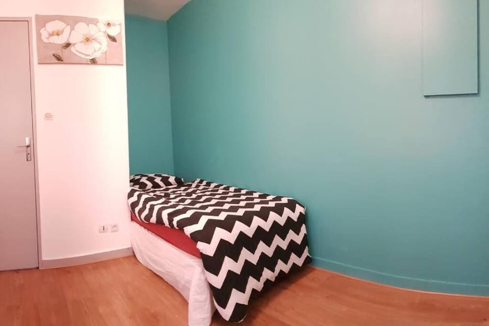 Studio de 12m² agréable calme proche CHU Apartment in Dijon