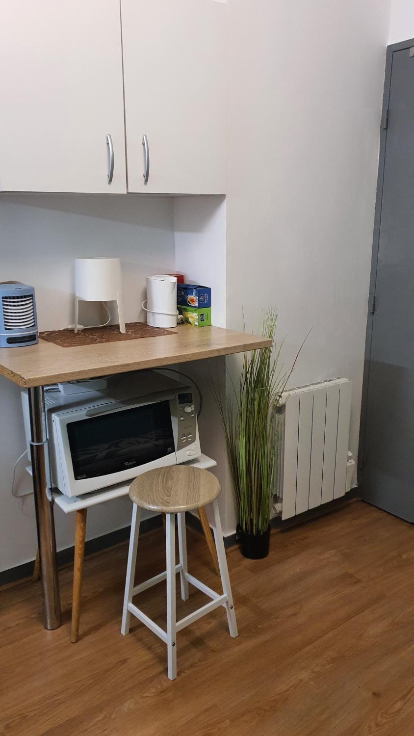 Studio de 12m² agréable calme proche CHU Apartment in Dijon