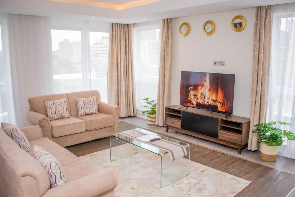 Communal lounge/ TV room, TV and multimedia, Living room, Seating area, Evening entertainment