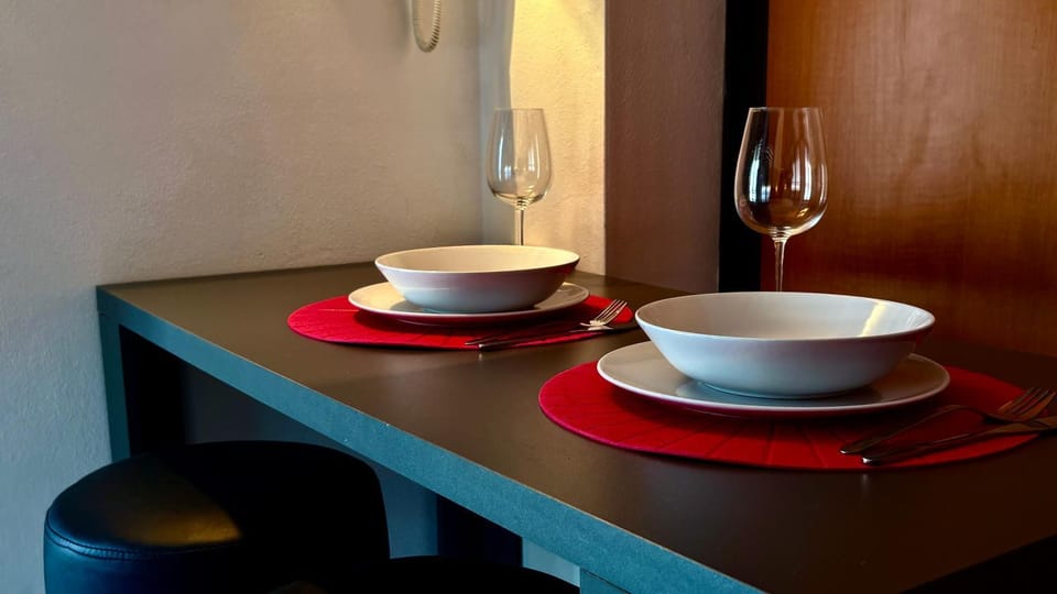 Food and drinks, Dining area