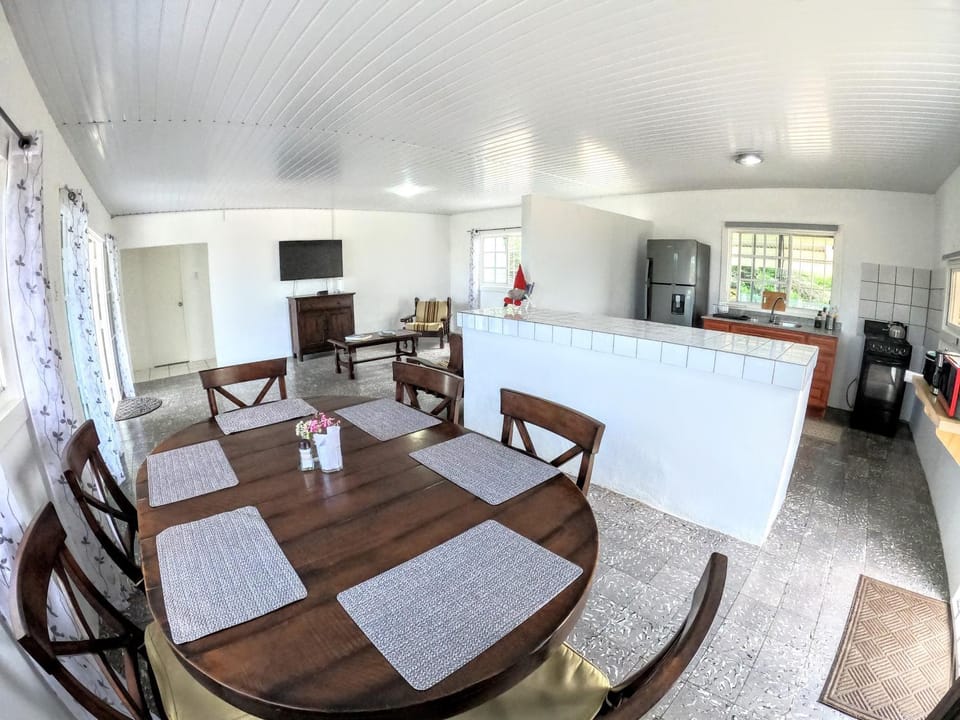 Kitchen or kitchenette, Living room, Dining area