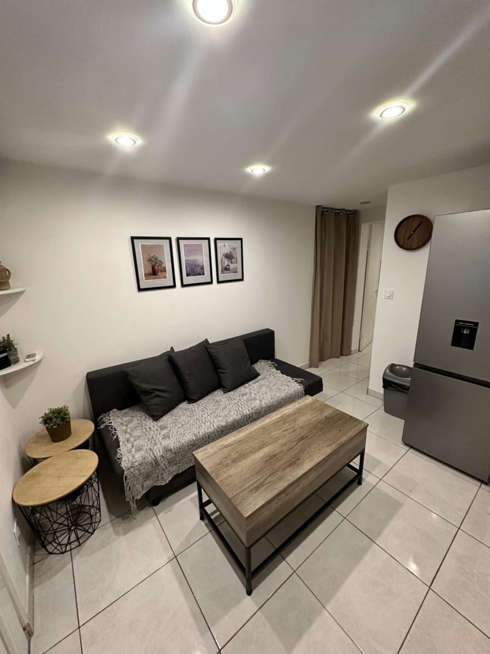 Jolie appartement Nice proche mer et aéroport Une chambre plus salon avec cuisine Apartment in Nice