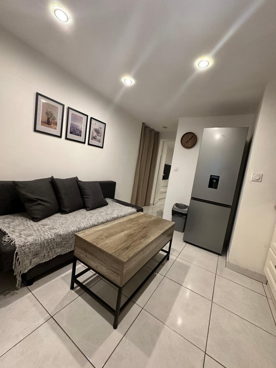 Jolie appartement Nice proche mer et aéroport Une chambre plus salon avec cuisine Apartment in Nice