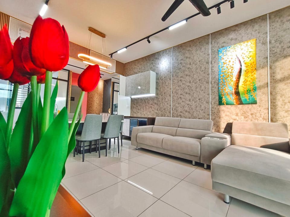 Beacon Executive Suite at Georgetown for 10pax and 2 BED ROOM Apartment in George Town