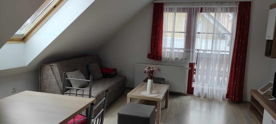 TV and multimedia, Balcony/Terrace, Living room, Dining area