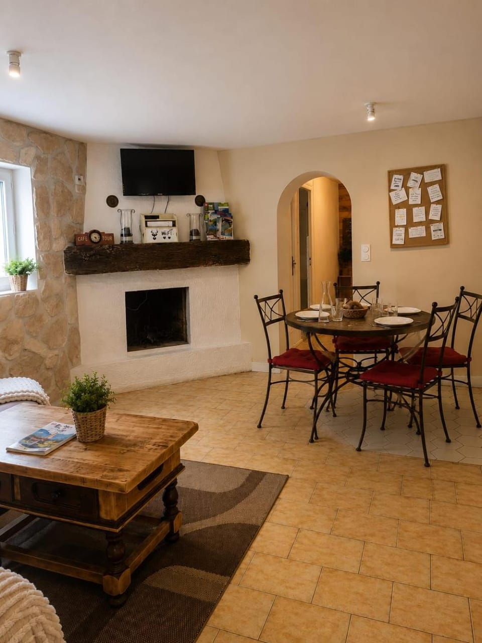 Seating area, Dining area