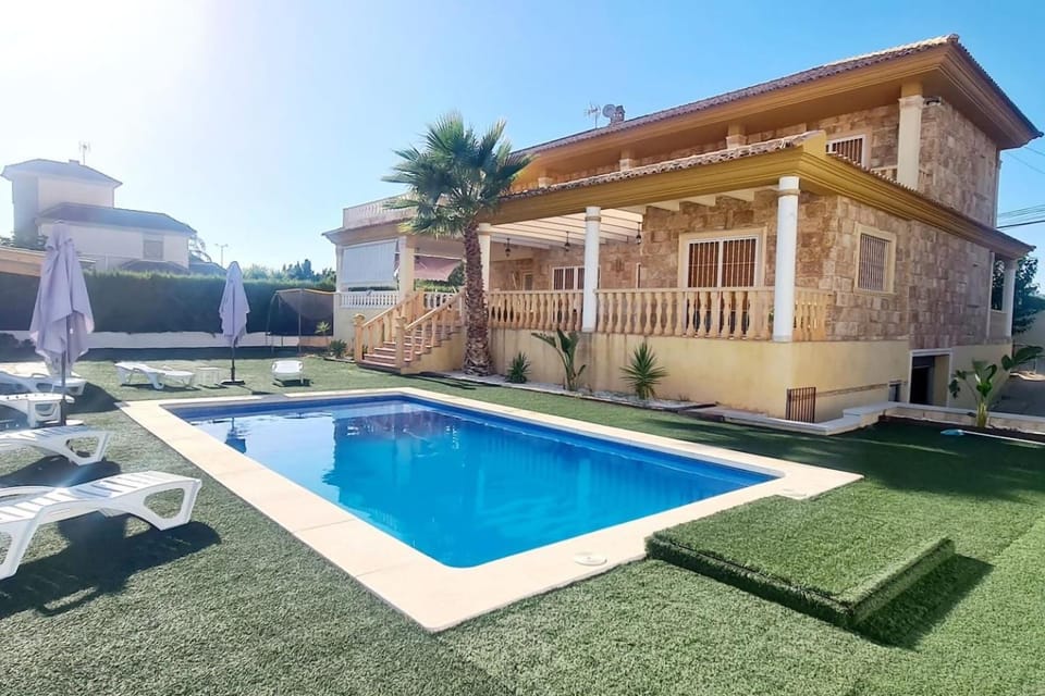 Facade/entrance, Garden, Garden view, Pool view, Swimming pool