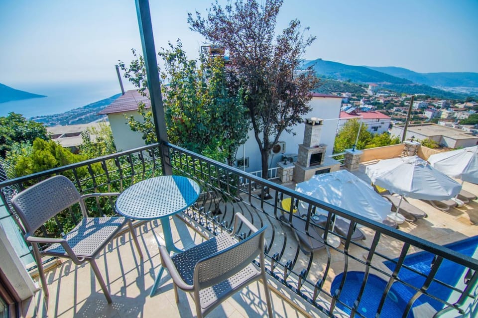 Day, Natural landscape, View (from property/room), Balcony/Terrace, Mountain view, Sea view