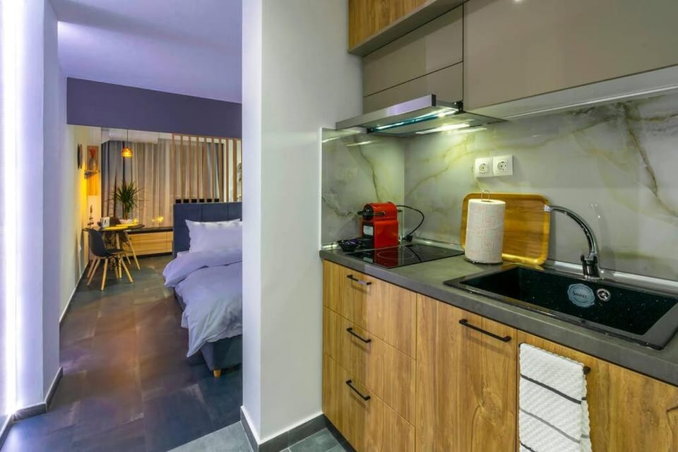 Tsimiski Contemporary Studio 2 Apartment in Thessaloniki