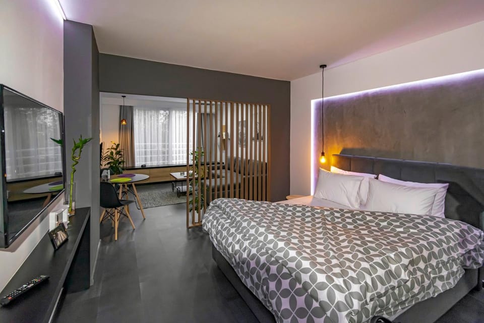 Tsimiski Contemporary Studio 3 Apartment in Thessaloniki