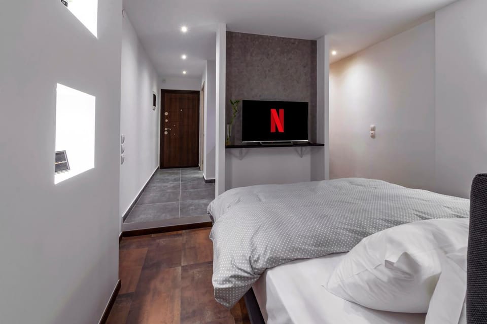 Tsimiski Contemporary Studio 1 Apartment in Thessaloniki