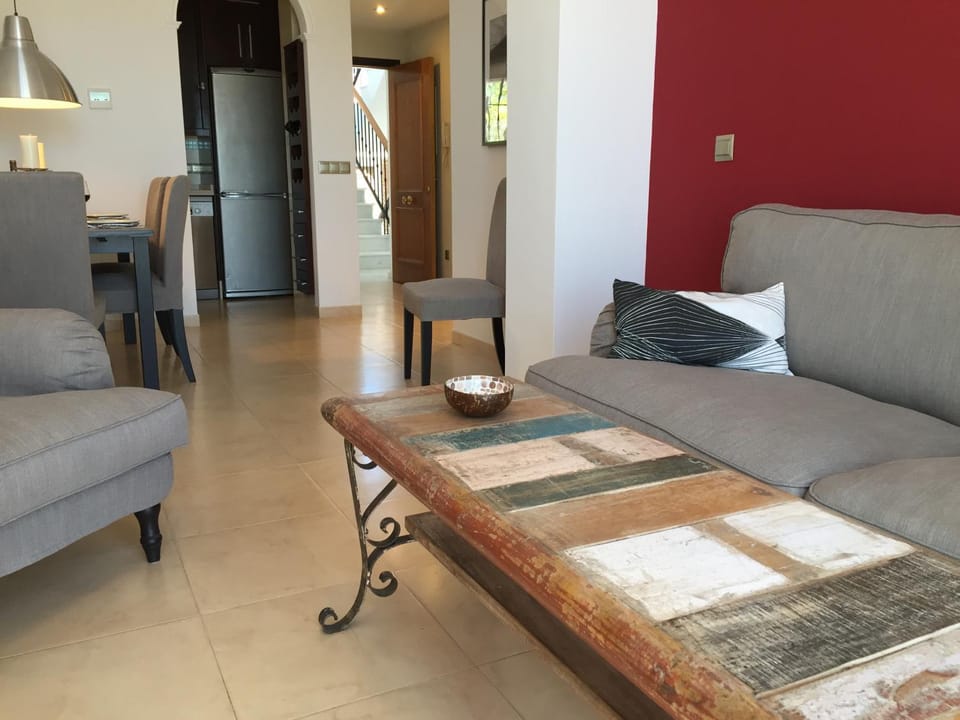 Burriana Beach, Pool, big terrace, superb Seaviews Apartment in Nerja