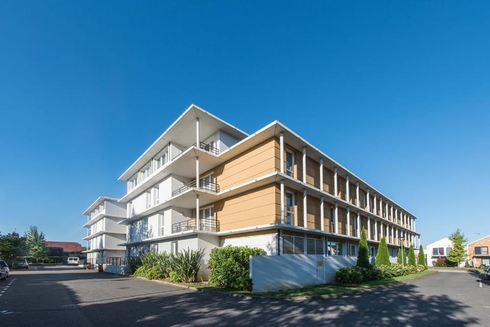 Studio meublé avec parking idéalement placé Apartment in Pau