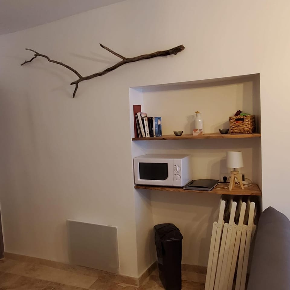 MACLENFA: charmant studio au cœur de l’Herault. Apartment in Occitanie