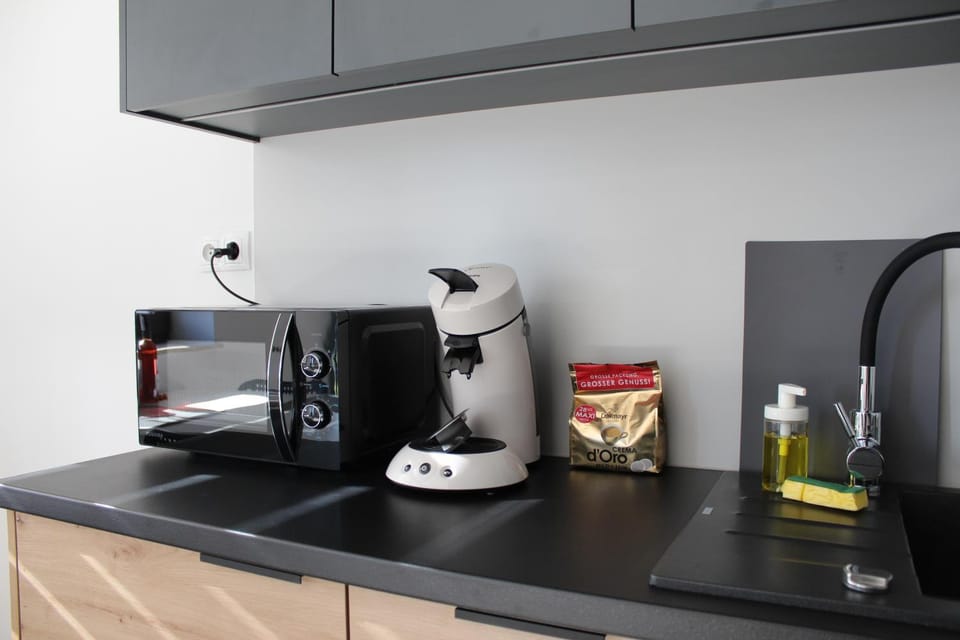 Coffee/tea facilities, minibar, kitchen