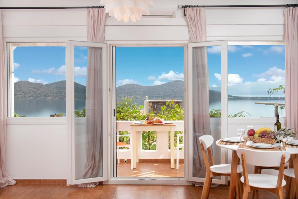Natural landscape, View (from property/room), Balcony/Terrace, Sea view